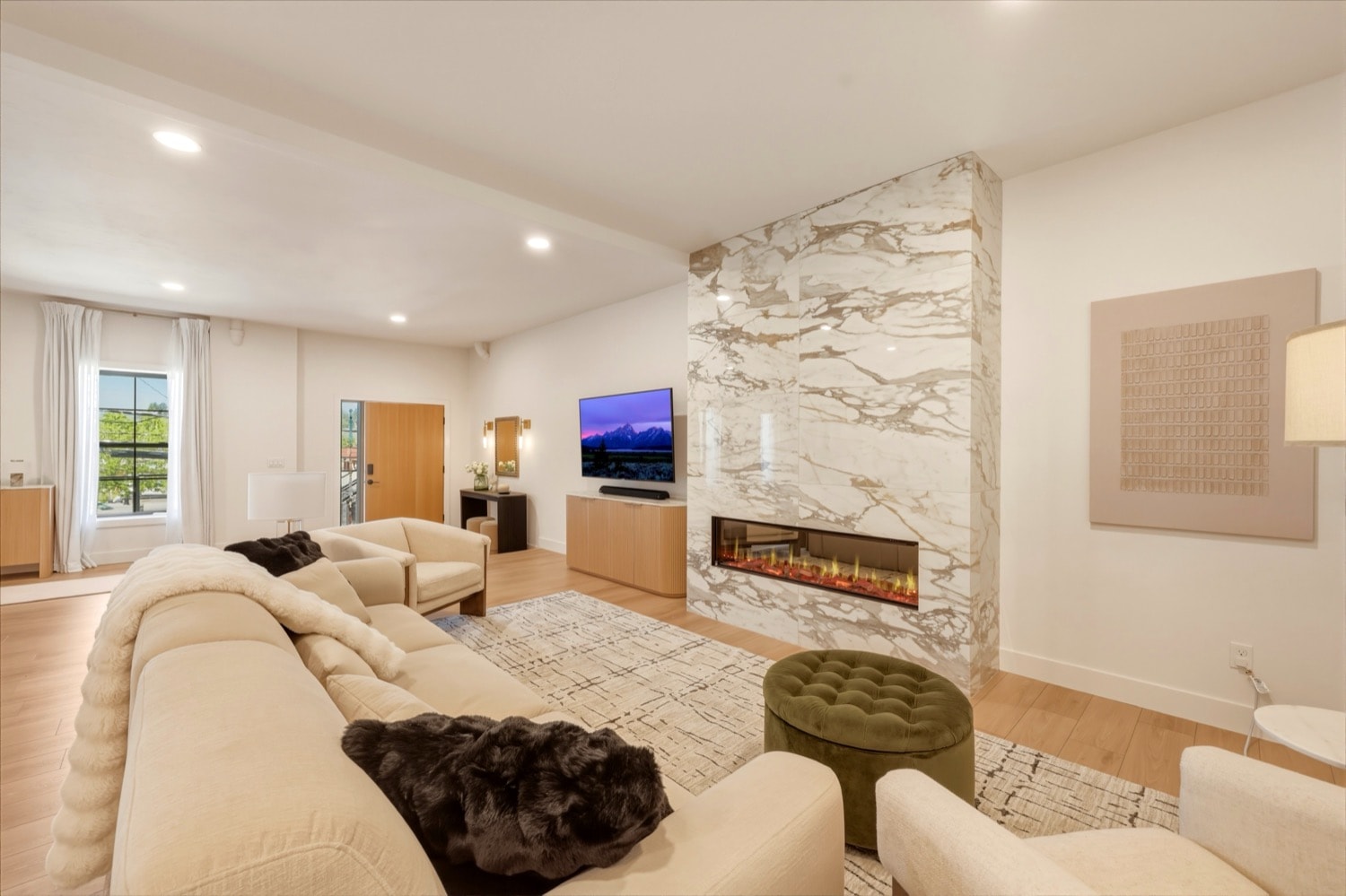 The Aspen at The Main Exchange — Living Room